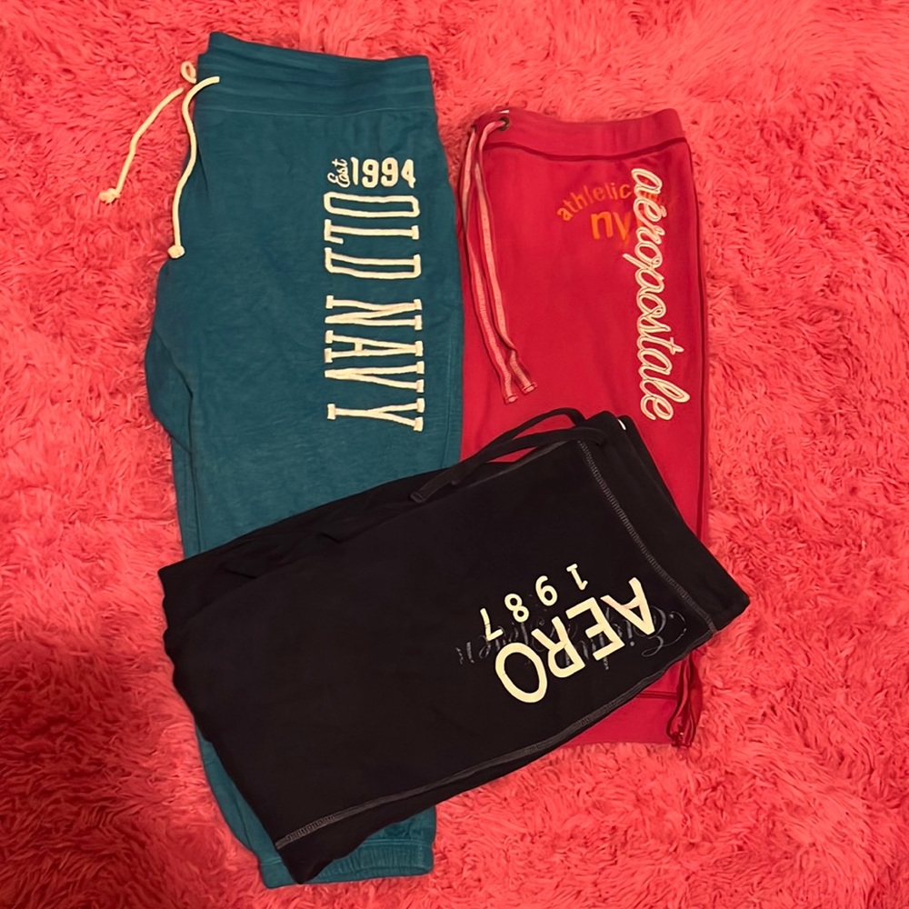 3 pack Y2K old navy and Aeropostale Capri sweatpants